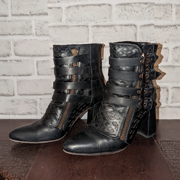 FreeBird JULIA Black Bootie size 9 - Picture 3 of 14